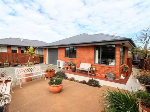 2 Baker Street, Seaview