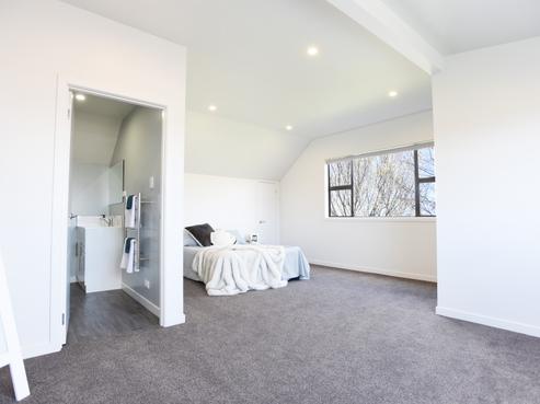 411 Great North Road, Winton