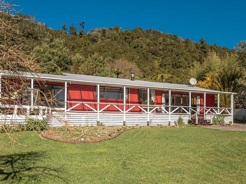 66 Neighbours Street, Waimangaroa