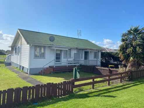 12 Brenan Street, Paeroa