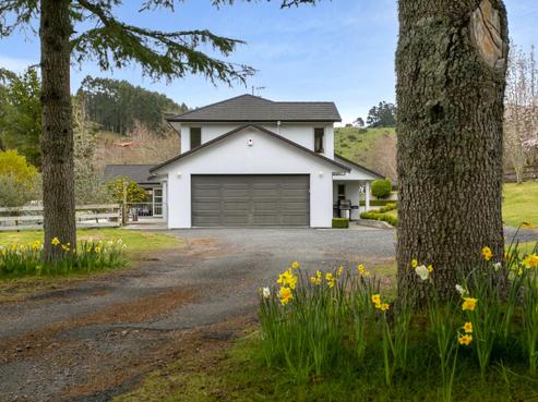 1/253 Mapara Road, Acacia Bay