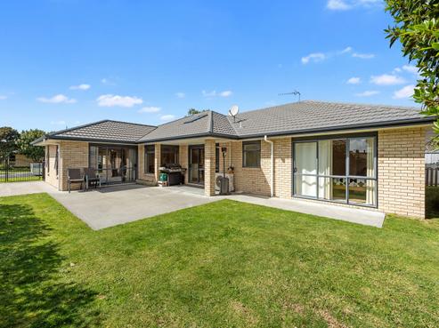 34 Wiltshire Drive, Huntington