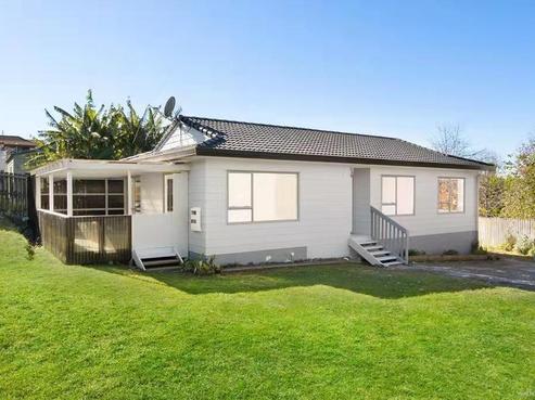 11 Lori Place, Massey