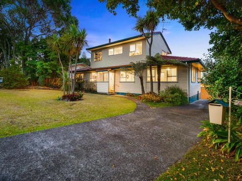 23 Lemnos Place, Titirangi