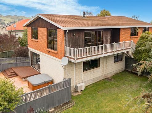35 Walton Park Avenue, Fairfield