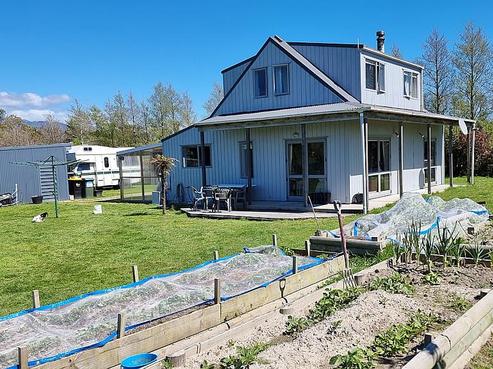 213 Utopia Road, Westport