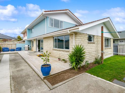46 Walton Road, Paraparaumu Beach