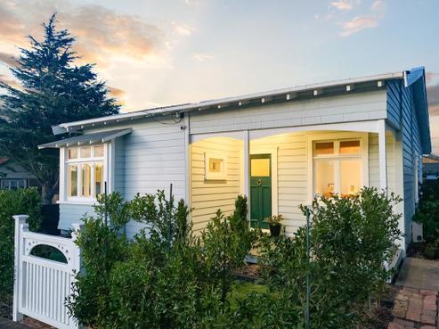61 Moa Road, Point Chevalier