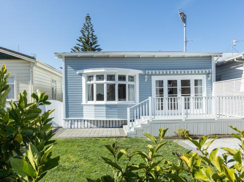 137 Vigor Brown Street, Napier South