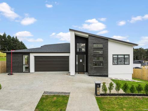 5 Celestial Crescent, Orewa
