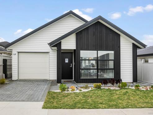 18 Walsh Road, Wainui