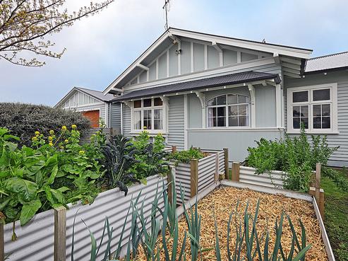 211 Willowpark Road South, Hastings