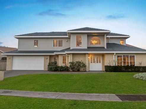 9 Sandalwood Place, Somerville