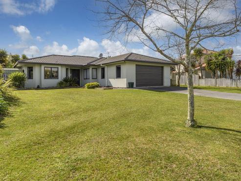 19 Lisa Place, Brookfield