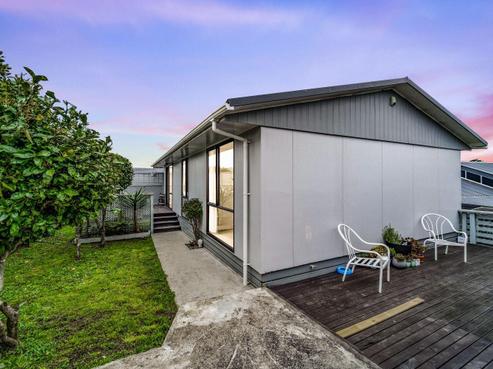 2/4 Hanson Place, West Harbour