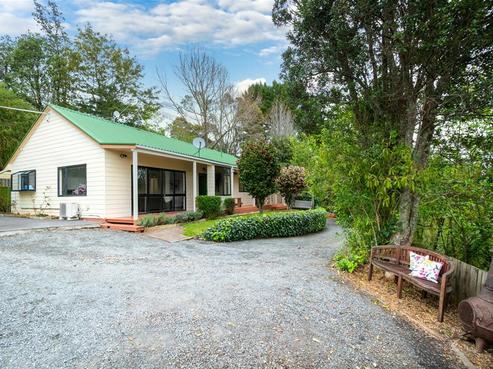 103 Waitakere Road, Waitakere