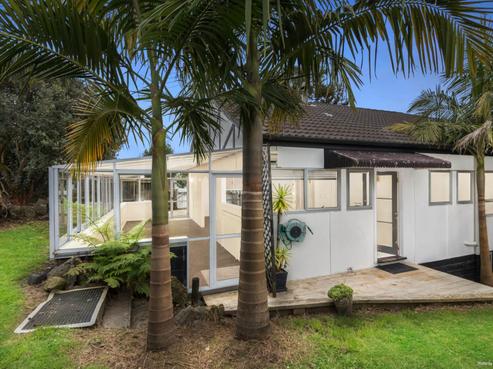 2/8 Wickstead Place, Massey
