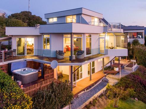 346 Princes Drive, Britannia Heights