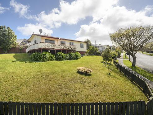 18 Heatherlea Heights, Feilding