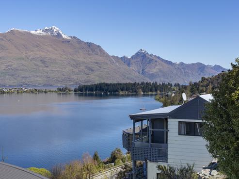 34 Golden Terrace, Queenstown Central