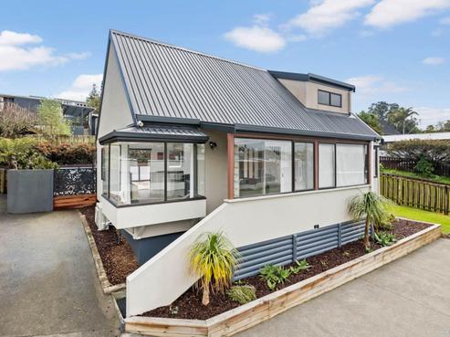 2B Beverley Road, Stanmore Bay