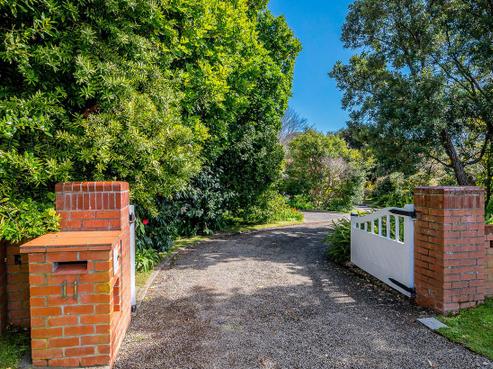 11 Karaka Grove, Waikanae