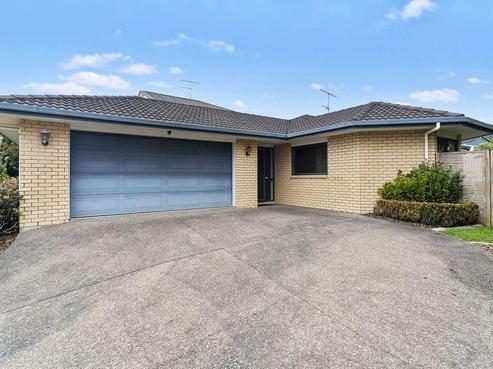 25 Black Teal Close, Unsworth Heights
