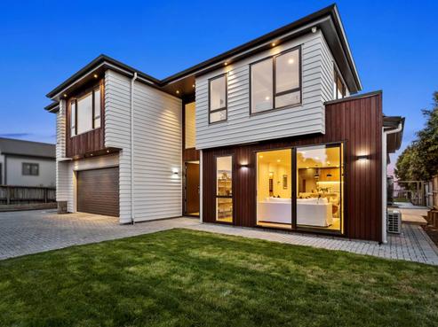 418 East Coast Road, Sunnynook
