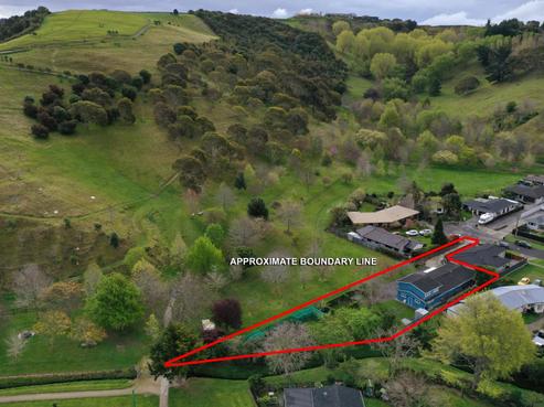 24 Golding Road, Taradale