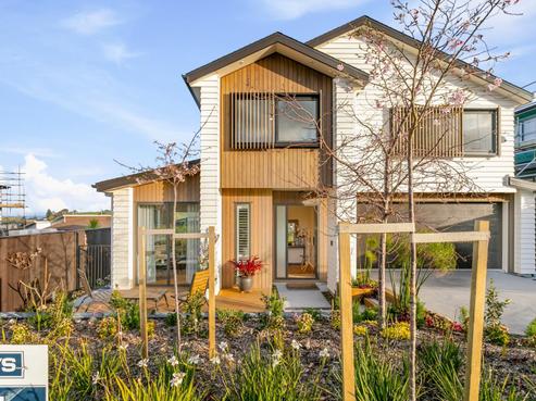 11 Hopetea Street, Long Bay