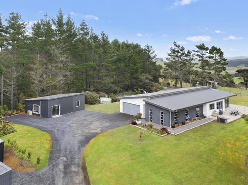 835A Ararimu Valley Road, Helensville