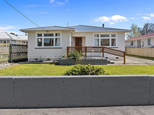 11 Armstrong Avenue, Carterton