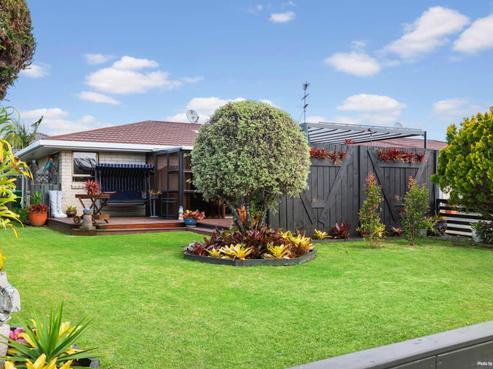 9B Nukumea Common, Orewa