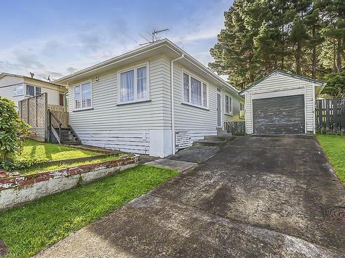 74 Arahura Crescent, Waitangirua