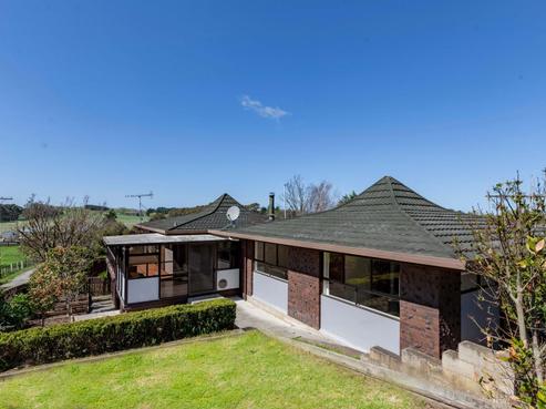 8 Leeton Drive, Waipukurau and Surrounds