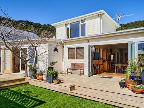 96 Muritai Road, Eastbourne