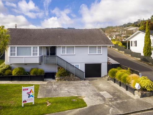 55 Sunbrae Drive, Silverstream