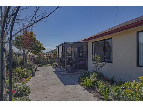 8 Carlisle Place, Marchwiel