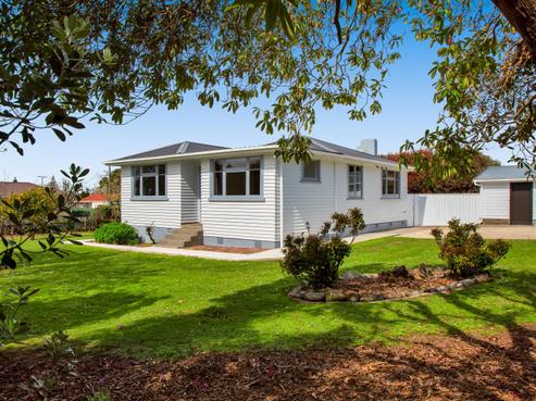 112 Broadway, Waitara