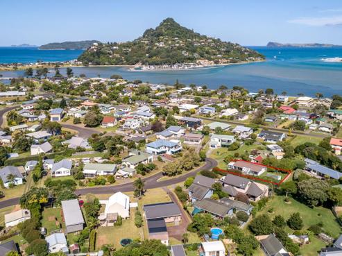 13 Chestnut Grove, Tairua