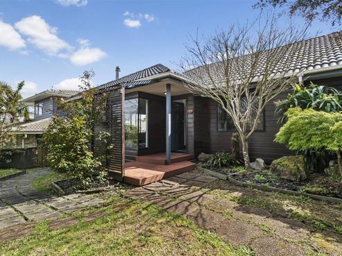 98 Caribbean Drive, Unsworth Heights