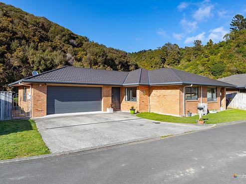 25 Aragon Grove, Kingsley Heights