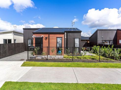 4 Regiment Road, Papakura