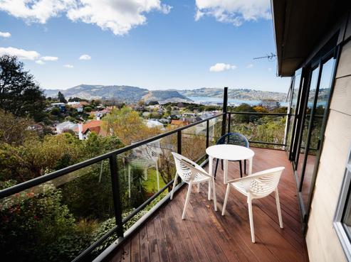 15A Garfield Avenue, Roslyn