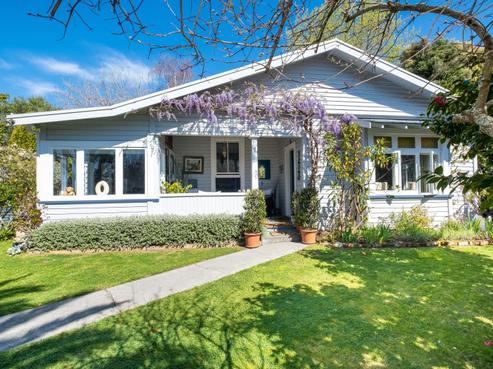 8 Greenwood Road, Havelock North
