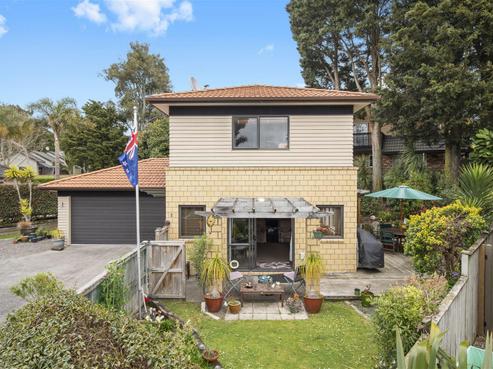 2/56 Ridgeway Road, Pukekohe