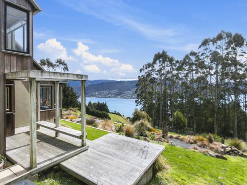 593 Highcliff Road, Highcliff