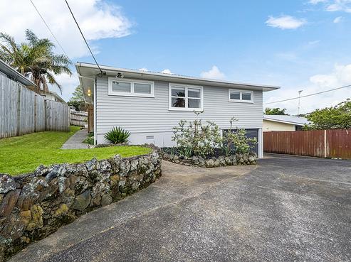 1/23 Levesque Street, Birkdale
