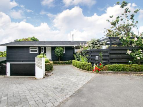 33 Tauroa Road, Havelock North