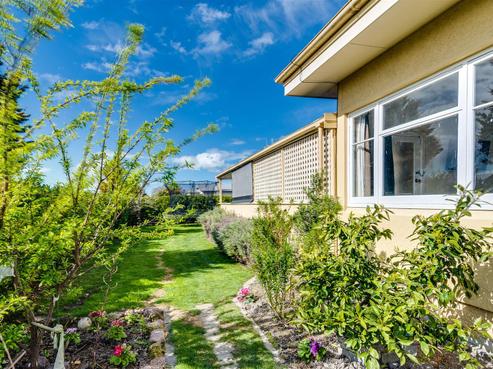 600 Riverslea Road South, Akina